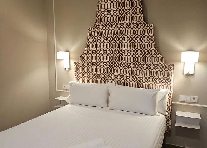 Puerta De La Ribera Centro 3* Кордова